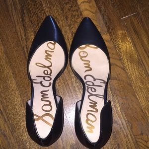 Sam Edelman black heels with heel snakeskin detail